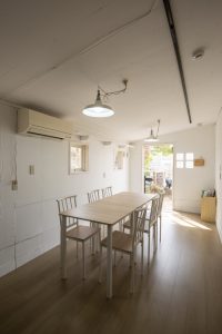 ナラタテ押熊店　店内風景　住宅会社紹介カウンター